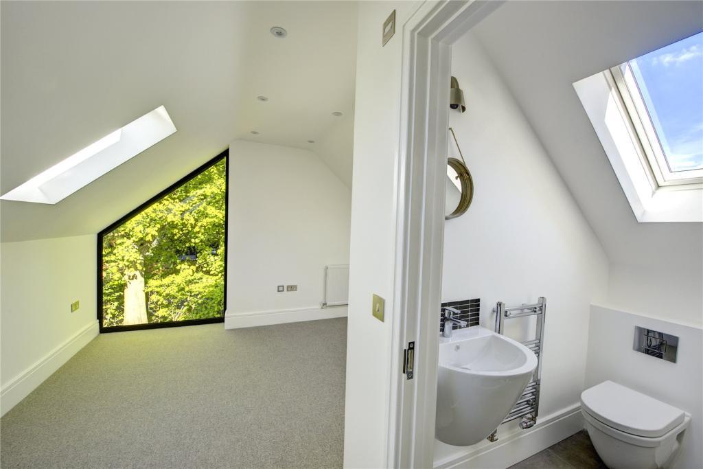This georgeous home in Chalfont Lane, Rickmansworth, is on sale for £1,950,000. Photo: Right Move
