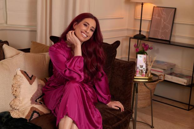 Hillingdon Times: Stacey Solomon has partnered with Air Wick on her first-ever exclusive home fragrance collection Spring Roses, available in selected stores, supermarkets and online retailers from 17th March 2022
